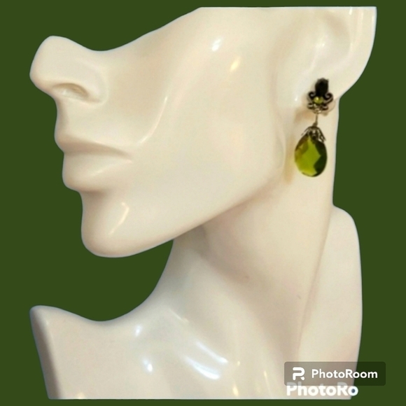 VTG Rhinestone Prism Colonial Formal Holiday Dangle Post Earrings - Picture 1 of 5